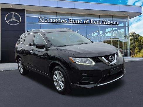 Used 2016 Nissan Rogue SV AWD/4WD image 1