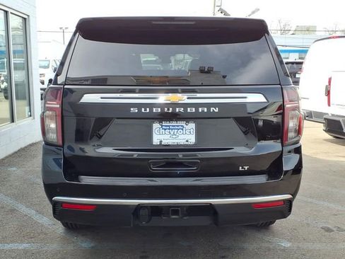 Used 2023 Chevrolet Suburban LT image 5