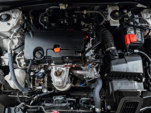 Certified 2024 Honda HR-V EX-L image 10