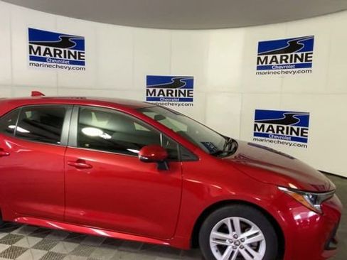 Used 2021 Toyota Corolla SE w/ SE Preferred Package image 3