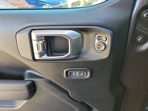 Used 2024 Jeep Wrangler Sport S image 20