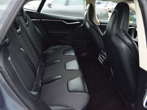 Used 2013 Tesla Model S RWD image 23