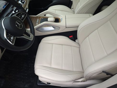 Used 2023 Mercedes-Benz GLE 350 4MATIC w/ AMG Line Exterior image 12