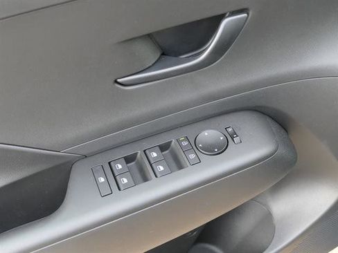 New 2025 Hyundai Kona SEL image 14