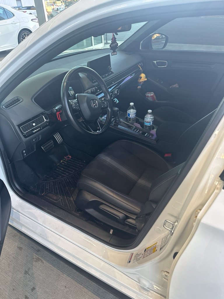 Used 2023 Honda Civic Sport image 4