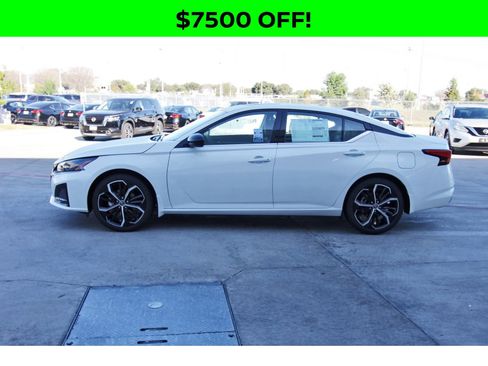 New 2025 Nissan Altima 2.5 SR w/ SR Premium Package image 5