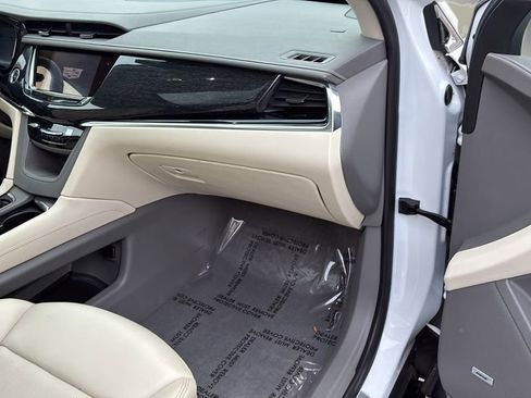 Certified 2022 Cadillac XT6 Premium Luxury image 10