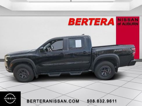 Used 2025 Nissan Frontier PRO-4X AWD/4WD image 1