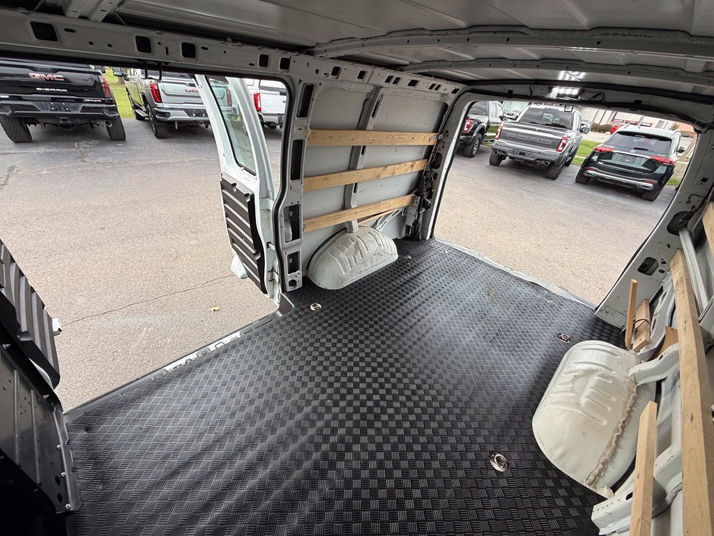 Used 2019 GMC Savana 2500 w/ Driver Convenience Package RWD image 32