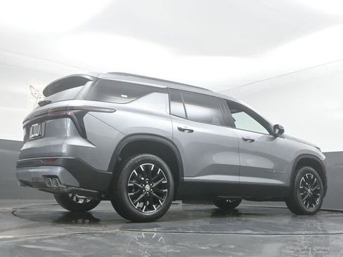New 2026 Chevrolet Traverse LT image 12
