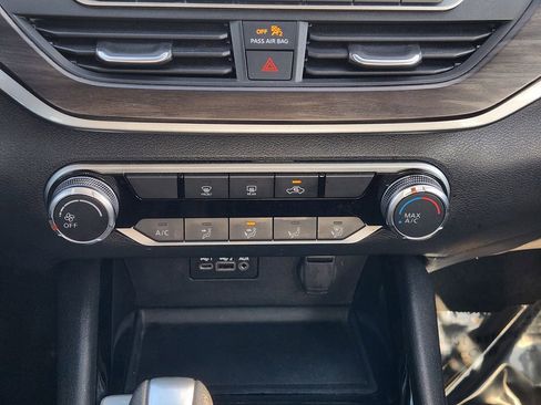 Used 2024 Nissan Altima 2.5 SV image 20