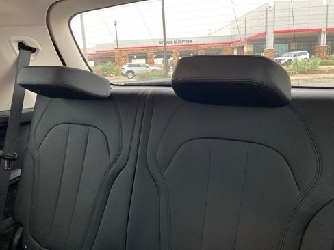 Used 2022 BMW X7 xDrive40i w/ Premium Package image 10