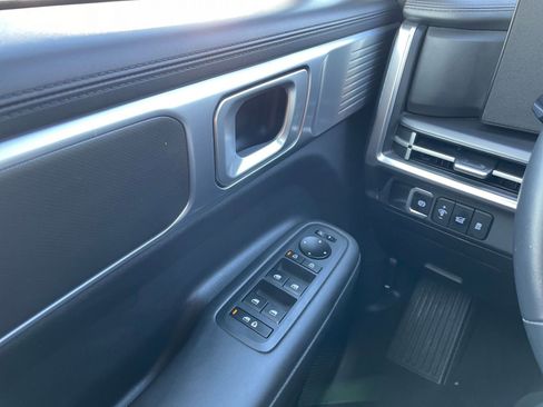 Used 2025 Hyundai Santa Fe SEL image 21