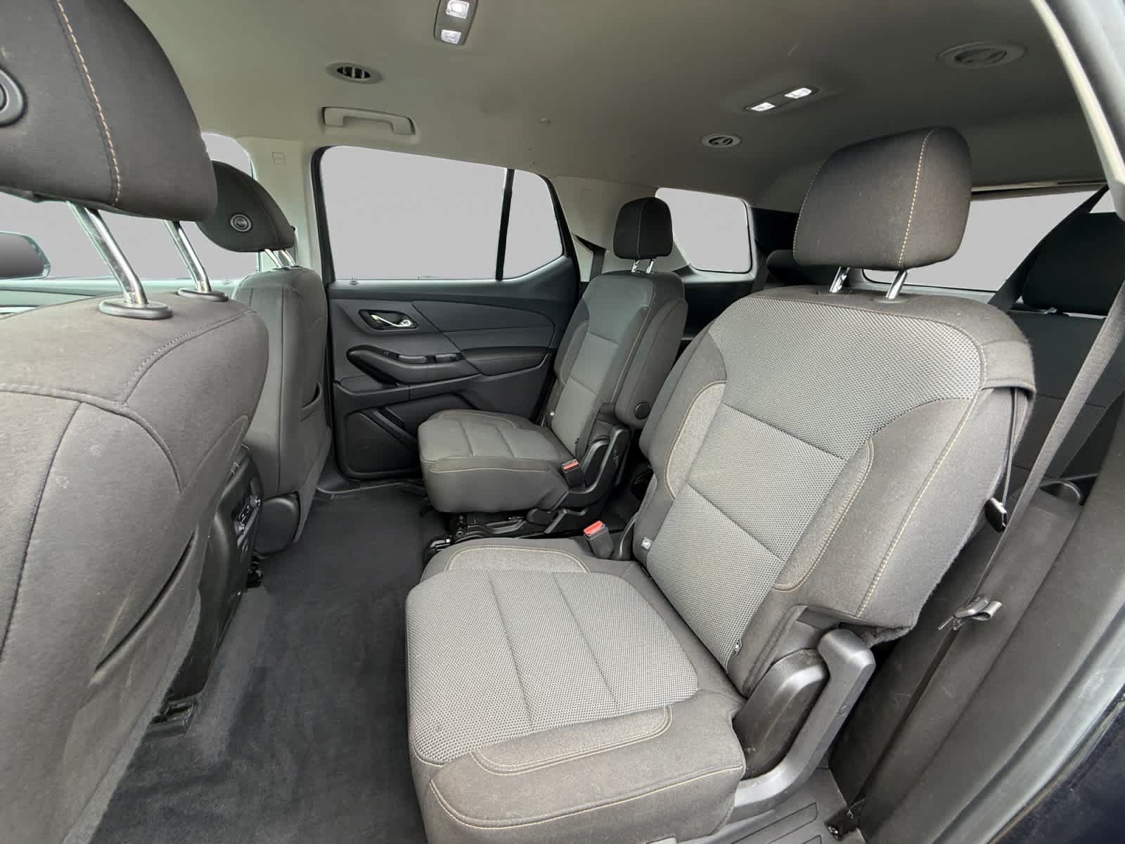 Used 2020 Chevrolet Traverse LT FWD image 21