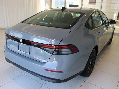 New 2025 Honda Accord SE image 10