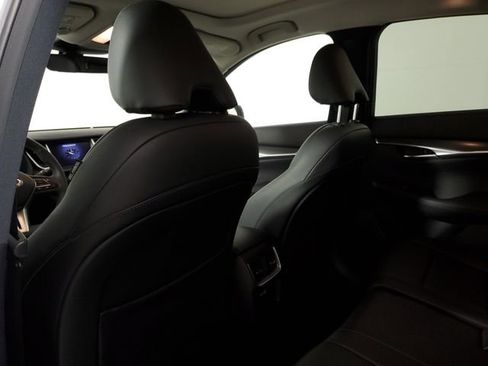 Certified 2025 INFINITI QX50 Luxe image 11
