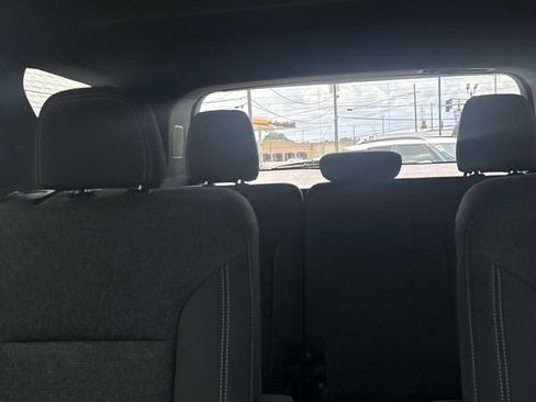 Used 2024 Chevrolet Traverse LT w/ LPO, Floor Liner Package FWD image 43