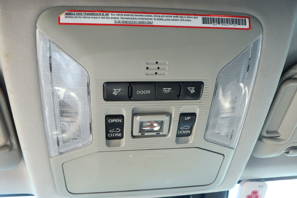 Used 2021 Toyota RAV4 XLE Premium AWD/4WD image 27