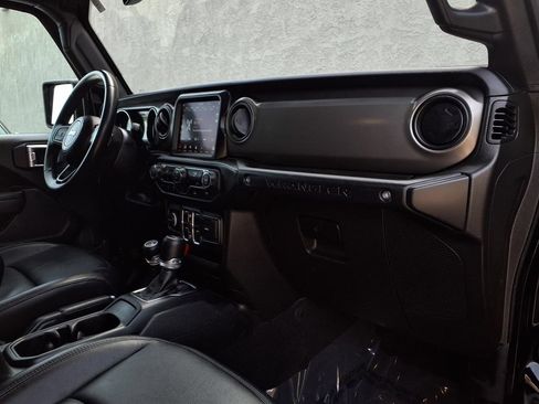 Used 2022 Jeep Wrangler Unlimited Sport AWD/4WD image 22