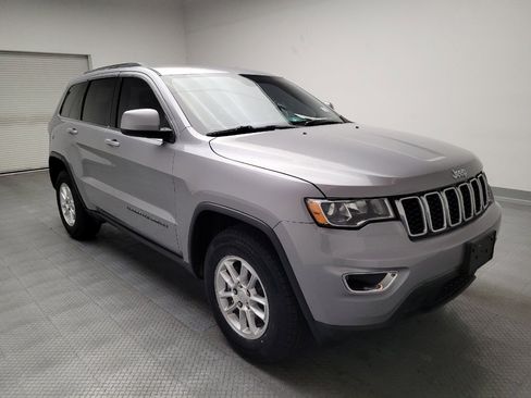 Used 2019 Jeep Grand Cherokee Laredo image 13