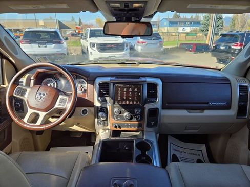 Used 2014 RAM 1500 Laramie w/ Convenience Group image 4