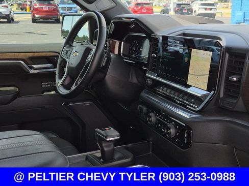 Used 2023 Chevrolet Silverado 1500 High Country w/ Technology Package AWD/4WD image 11