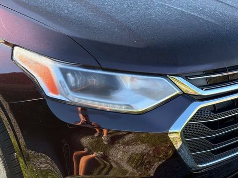 Used 2020 Chevrolet Traverse Premier FWD image 4