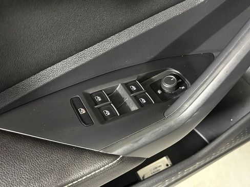 Used 2025 Volkswagen Jetta S FWD image 15