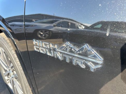 Certified 2023 Chevrolet Traverse High Country AWD/4WD image 10