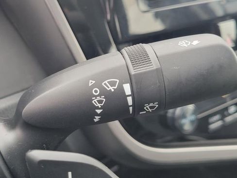 Used 2024 Toyota Camry SE image 15