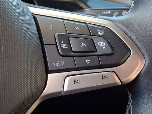 Used 2024 Volkswagen Atlas Cross Sport SE image 22