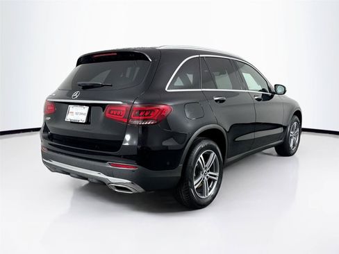 Used 2022 Mercedes-Benz GLC 300 image 2