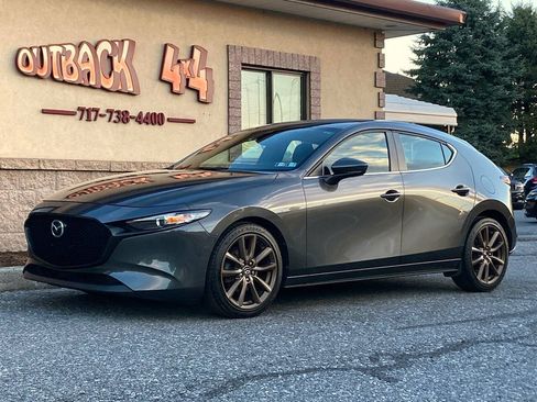 Used 2019 MAZDA MAZDA3 AWD Hatchback w/ Preferred Pkg image 3
