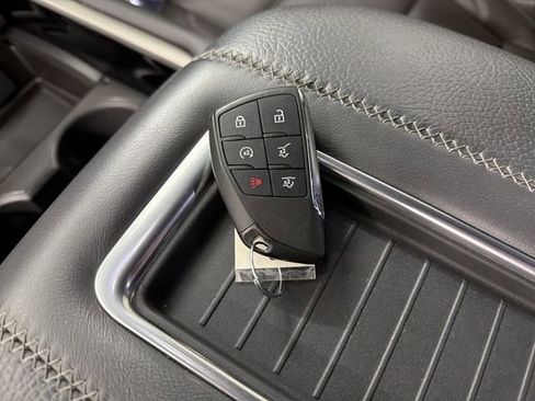 Used 2021 GMC Yukon Denali w/ Denali Premium Package image 37