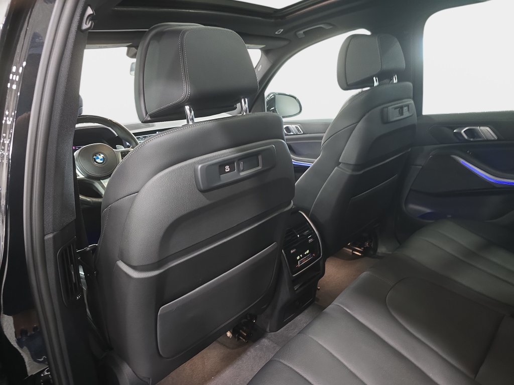Used 2022 BMW X5 sDrive40i w/ M Sport Package RWD image 10