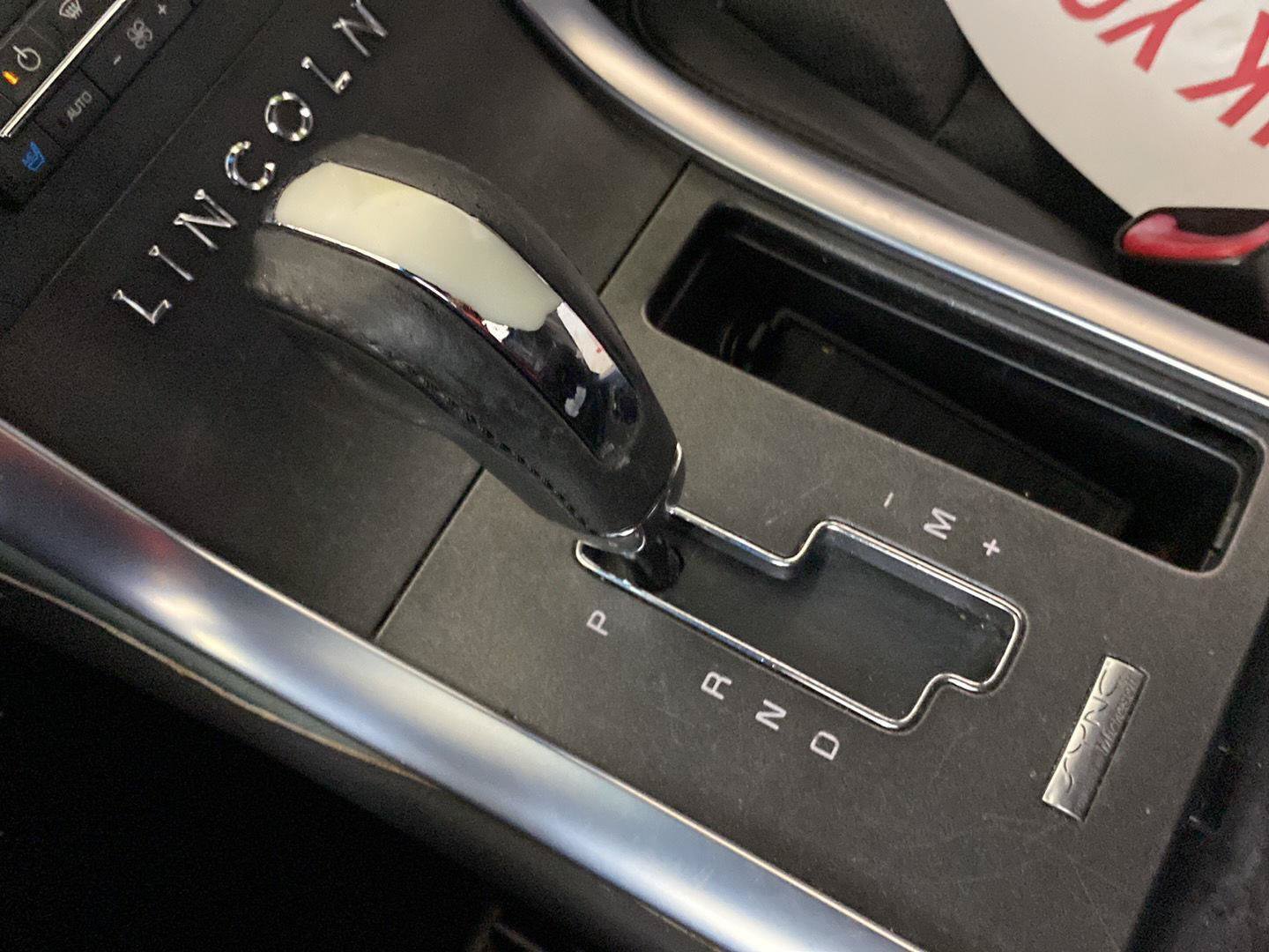 Used 2009 Lincoln MKS AWD image 21