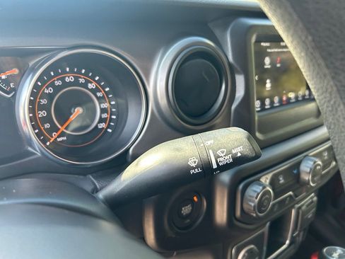 Used 2022 Jeep Wrangler Sport AWD/4WD image 22