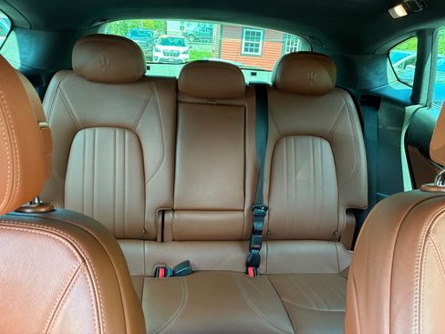 Used 2019 Maserati Levante AWD/4WD image 22