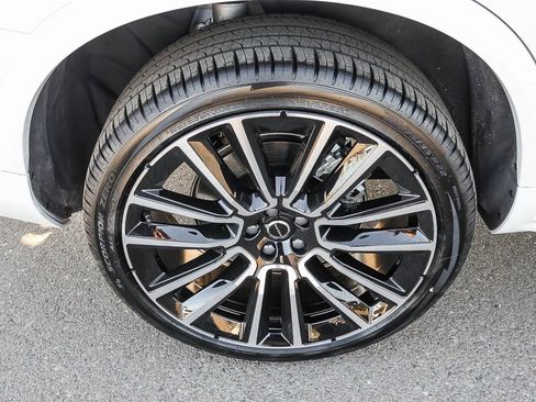 New 2026 Volvo XC90 B6 Plus w/ Protection Package Premier AWD/4WD image 13