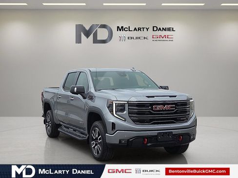 Certified 2024 GMC Sierra 1500 AT4 w/ Technology Package AWD/4WD image 1