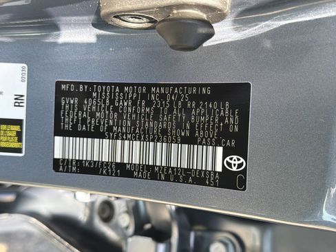 Used 2025 Toyota Corolla SE w/ Convenience Package image 30