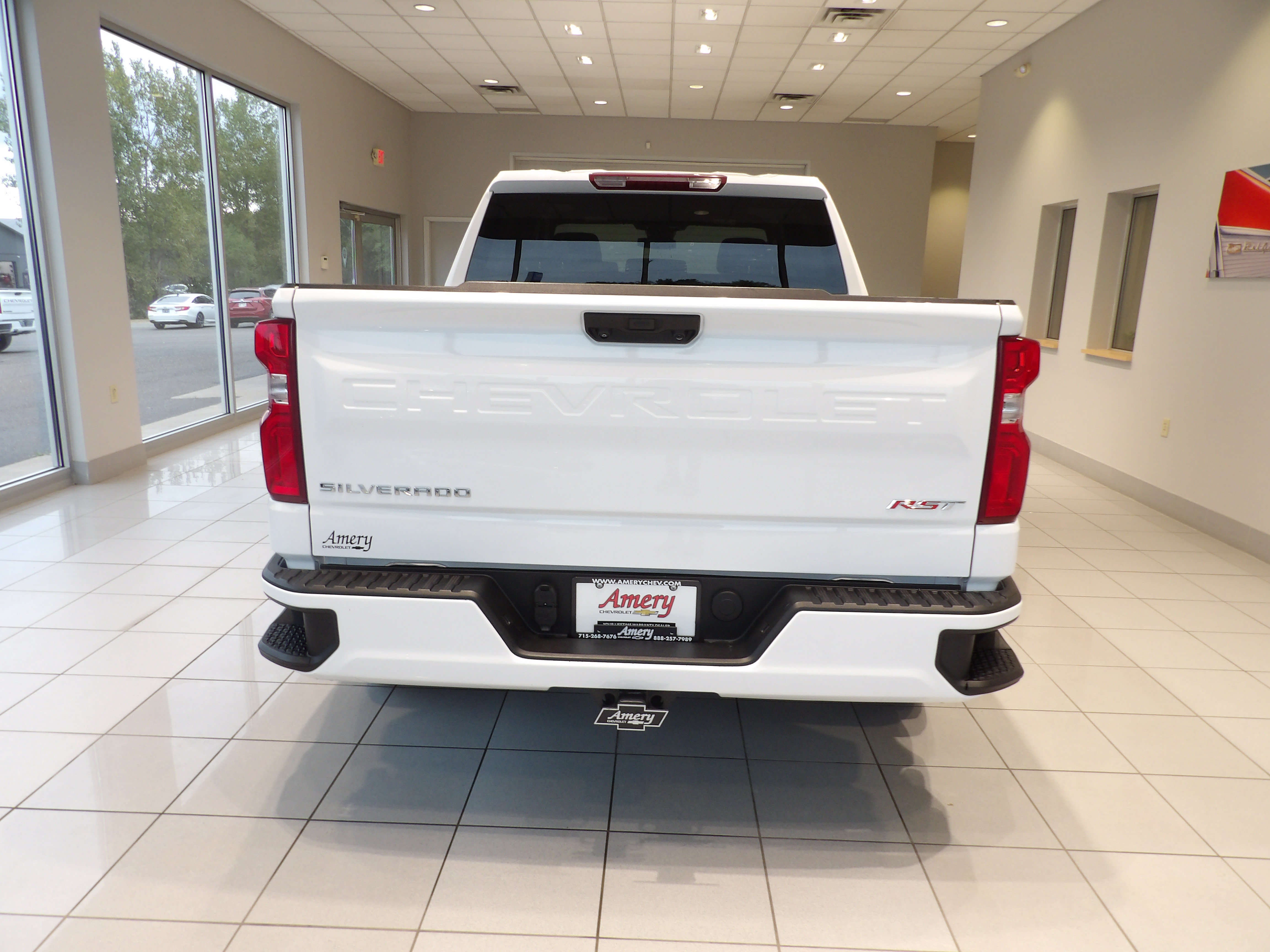 Used 2023 Chevrolet Silverado 1500 RST AWD/4WD image 5