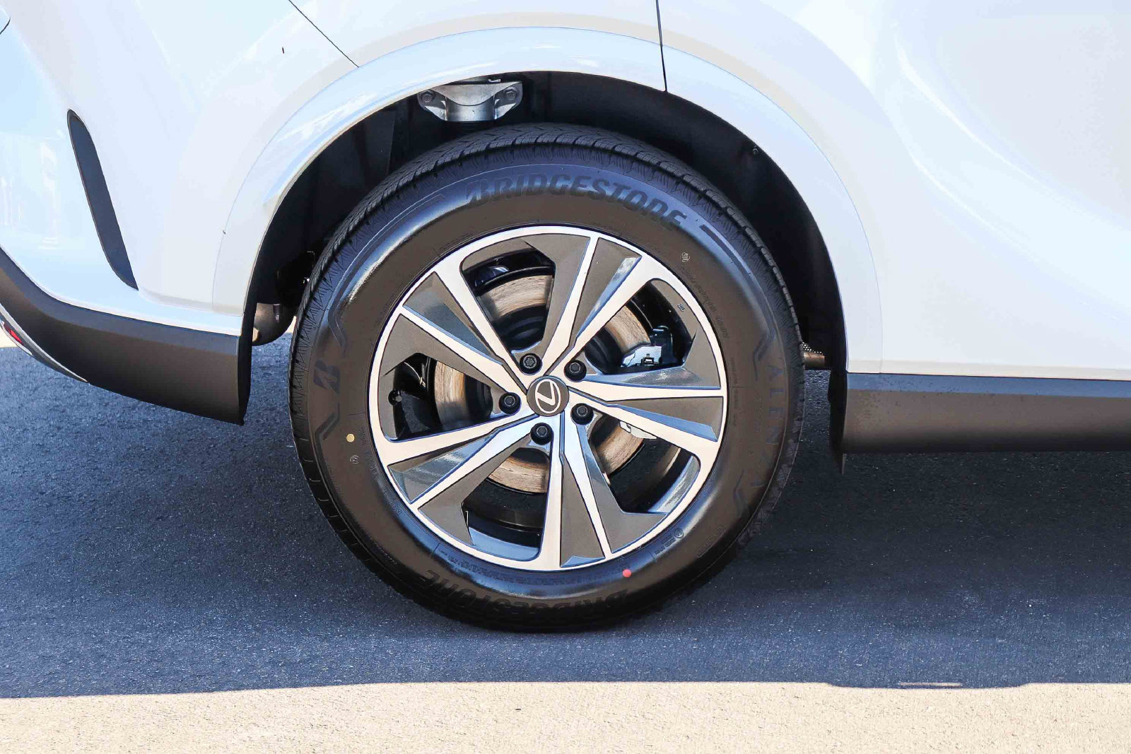 New 2026 Lexus RX 350 Premium w/ Accessory Package (Z1) FWD image 9