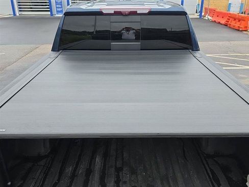Used 2022 Chevrolet Silverado 1500 High Country w/ High Country Premium Package AWD/4WD image 12