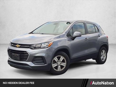 Used 2020 Chevrolet Trax LS FWD image 1