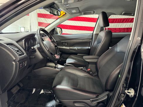 Used 2024 Mitsubishi Outlander Sport SE AWD/4WD image 9