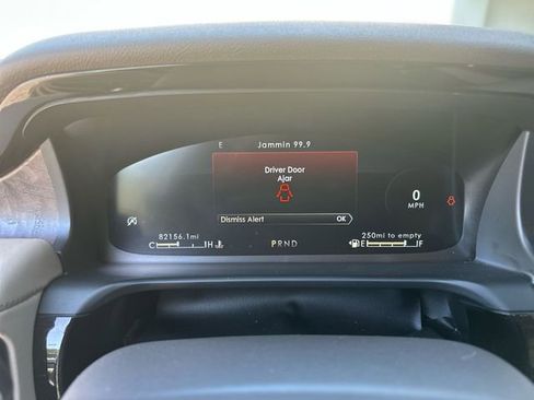 Used 2023 Lincoln Aviator Reserve w/ Equipment Group 201A AWD/4WD image 16