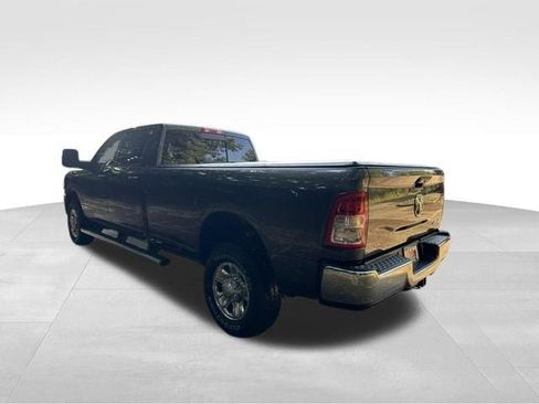 Used 2024 RAM 2500 Tradesman w/ Chrome Appearance Group AWD/4WD image 7