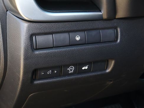Used 2026 Nissan Rogue SV w/ Cold Weather Package FWD image 22