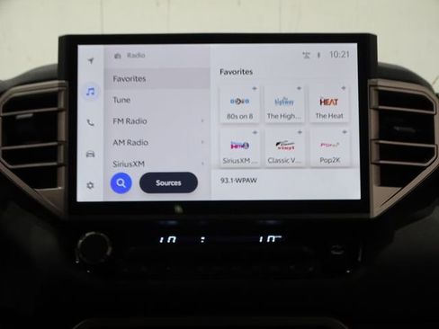 Used 2025 Toyota Tundra Limited image 29